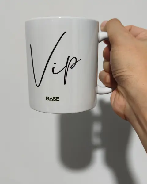แก้วพิมพ์ลายเซ็น Vip พร้อมโลโก้ BASE